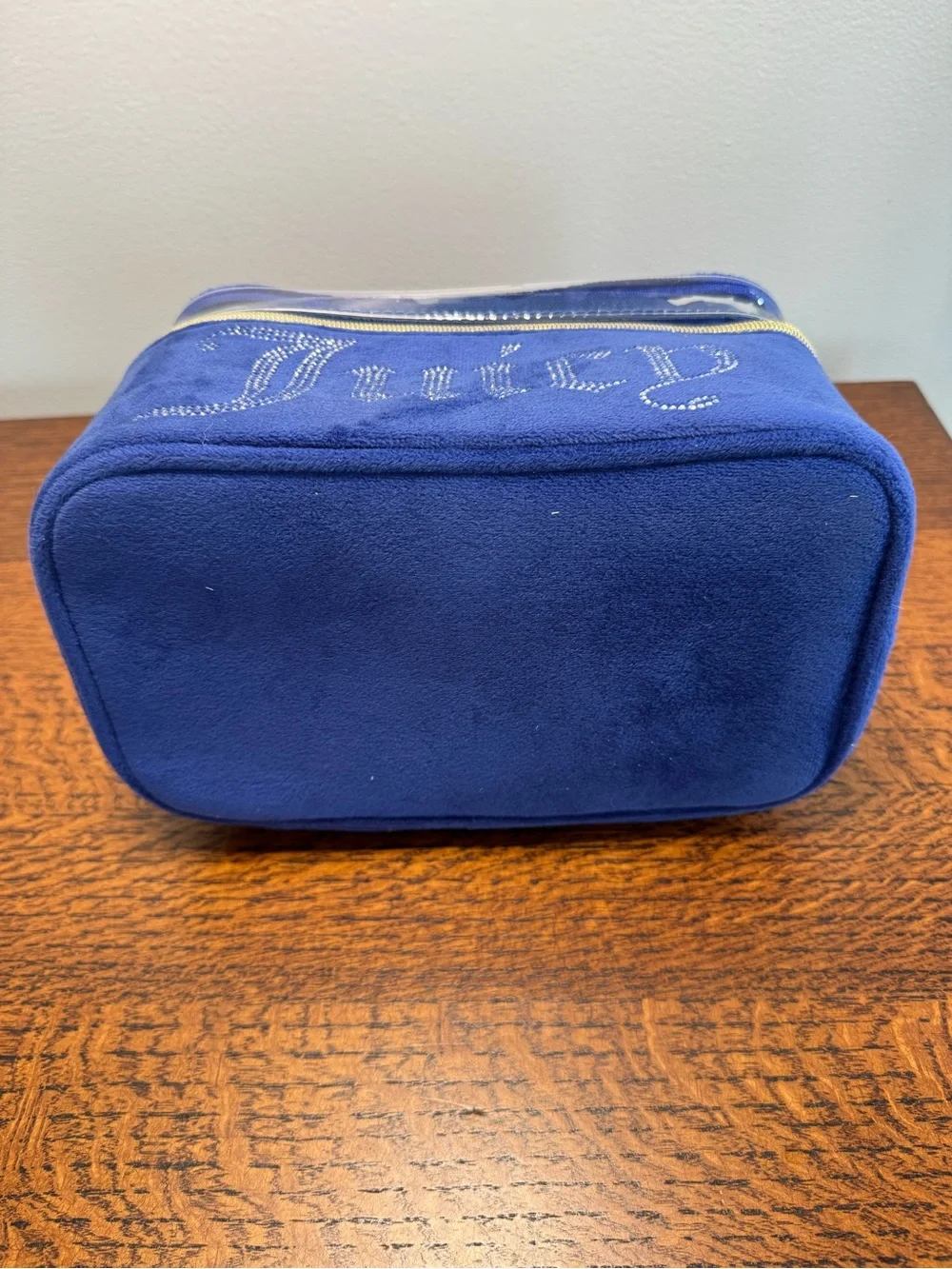 NWT Juicy Couture Royal Blue Velvet Bow Cosmetic Case with Beauty Items